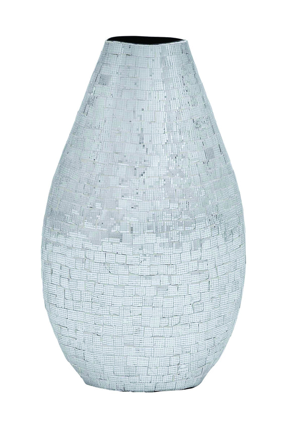 Mirror Vase Tapering Design For Unique Urbane Appeal