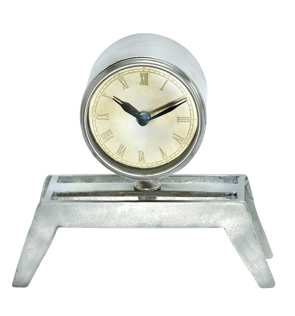 Vintage Table like Metal Table Clock with Round Clock Face