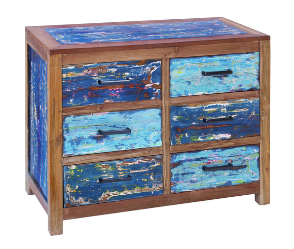 Sturdy Wooden Chest of Drawers with Ample Storage Capacity