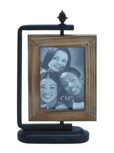 Natural Wood Photo Frame with Traditional Styling