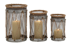 Attractive Styled Metal Candle Holder