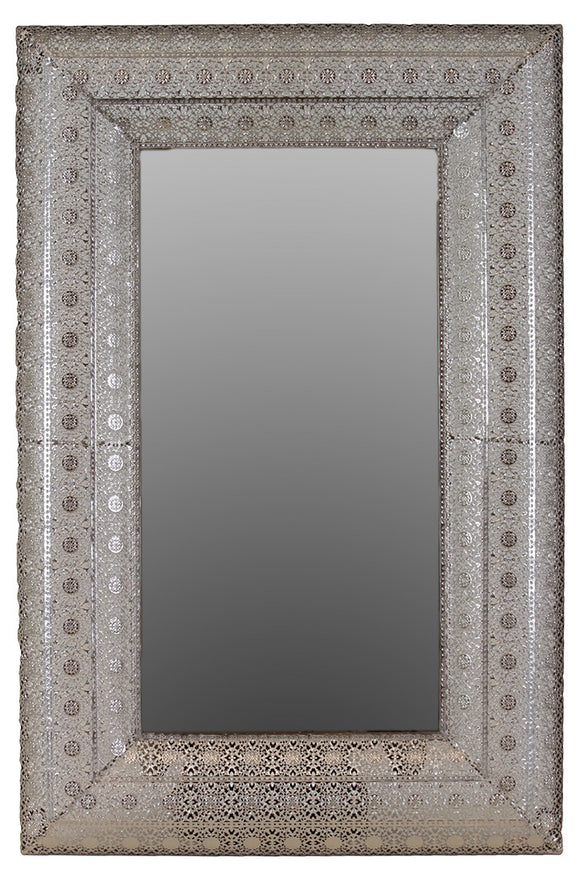 Valuable and Elegant Rectangular Shaped Metal Wall Mirror with Beautiful Design in Silver (Large)