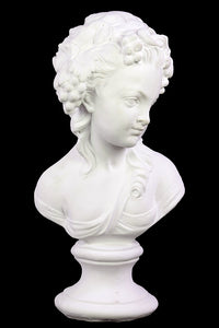 Classicaly Style Woman Statue in Cement (White)