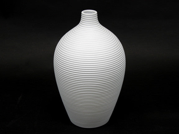 Sleek and Beautiful Tear Drop Style Ceramic Vase (White)