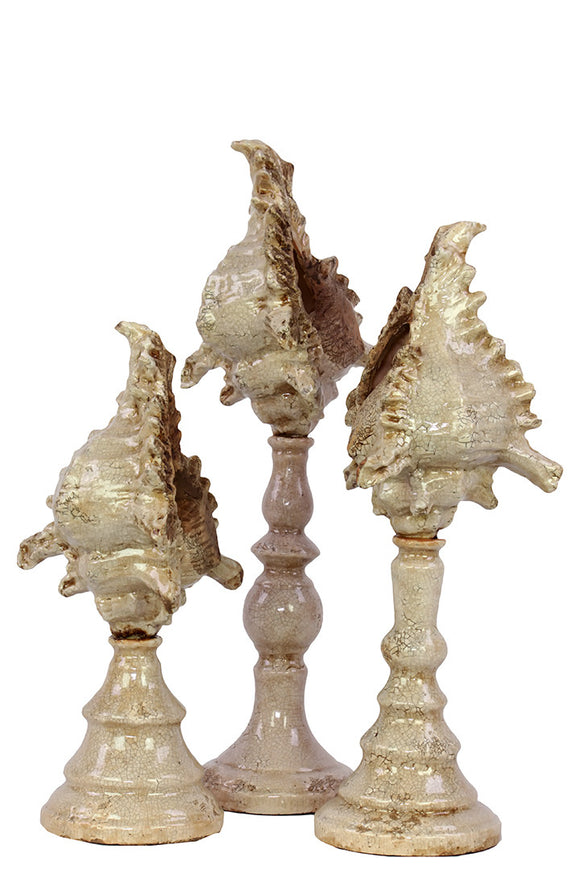 Beautiful Showpiece Antique Ceramic Conch Deco Set of Three in White